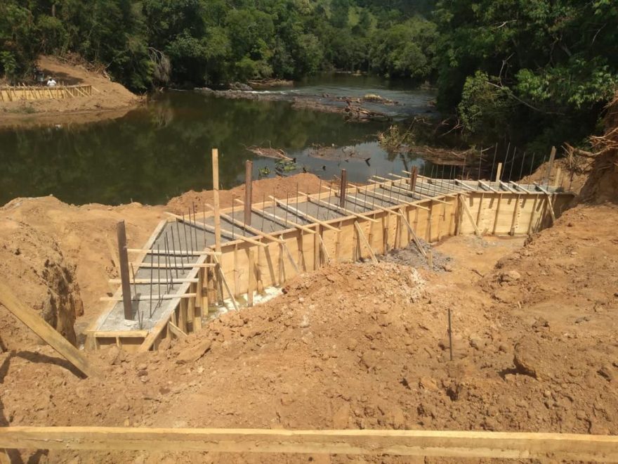 Prefeitura Constr I Ponte Sobre O Rio Ribeira Correio Dos Campos