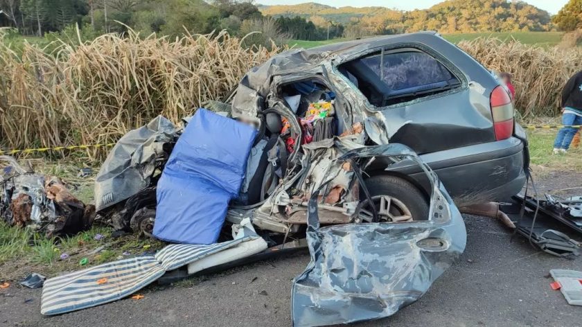 Acidente Em Nova Laranjeiras Deixa Um Morto E Quatro Feridos