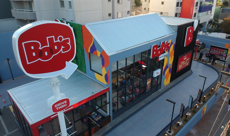 Bob's abrirá 11 lojas em cidades do interior do Paraná até o fim
