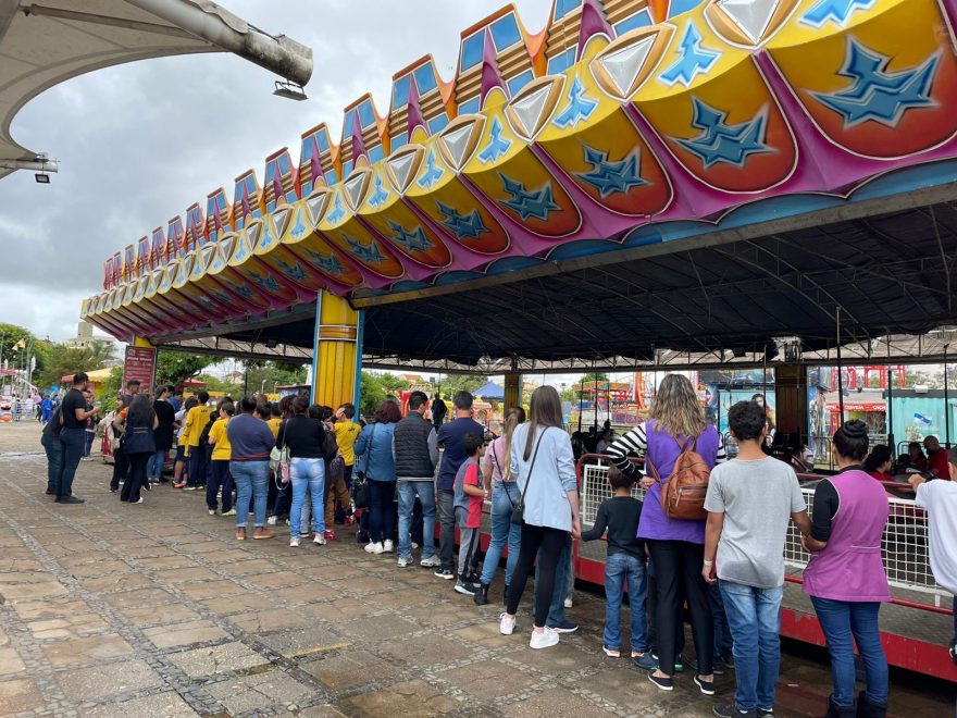 Parque do Peão se transforma em cidade de barracas com mais de 26 mil  acampantes